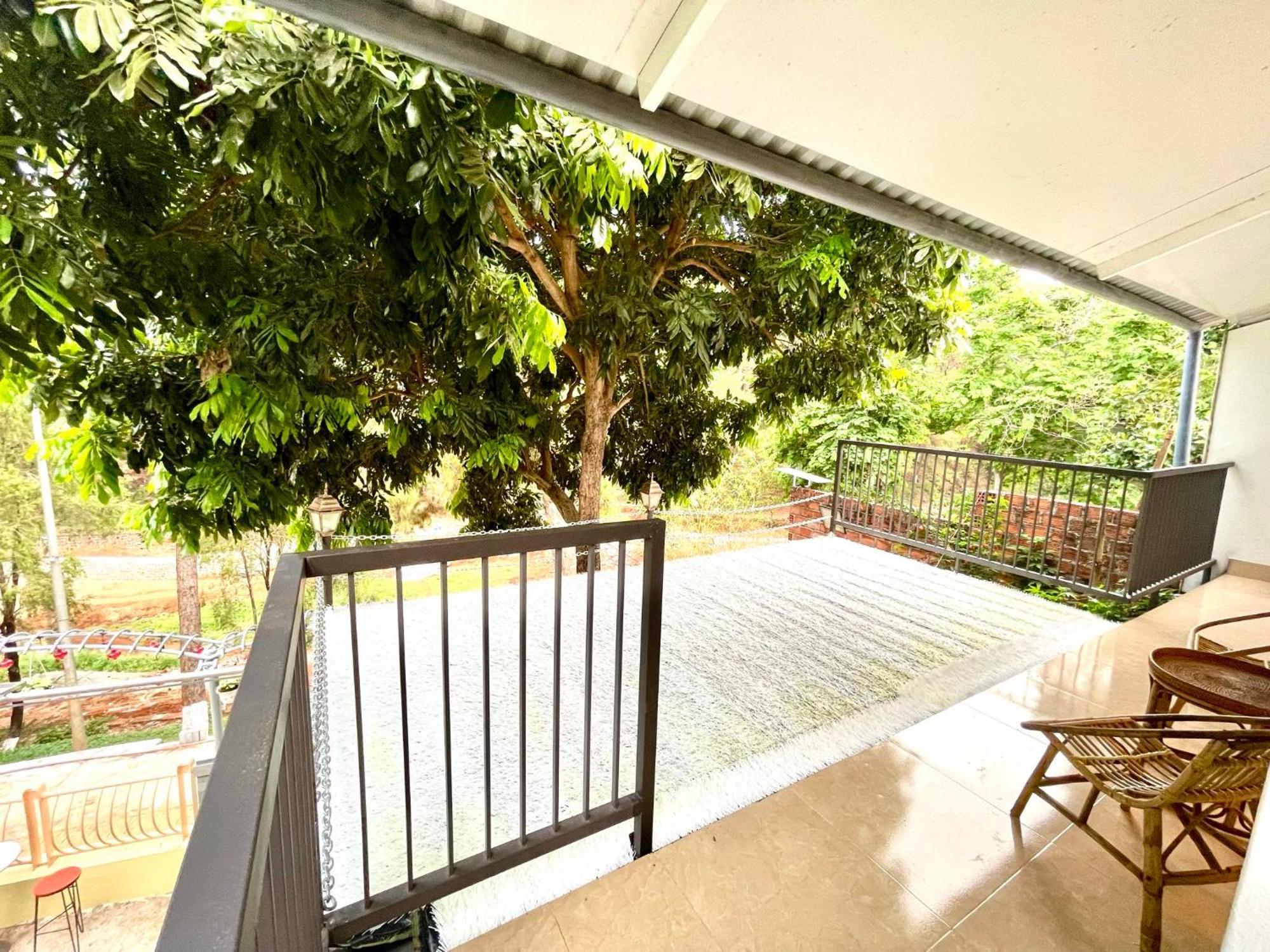 Lake View Homestay Pleiku Eksteriør billede